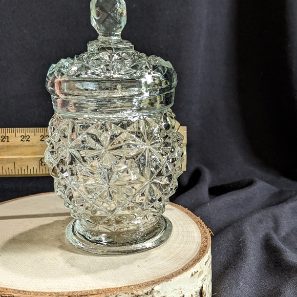 Early 70's AVON CRYSTAL FACETS Cut Glass Jar with Lid - Picture 8 of 10